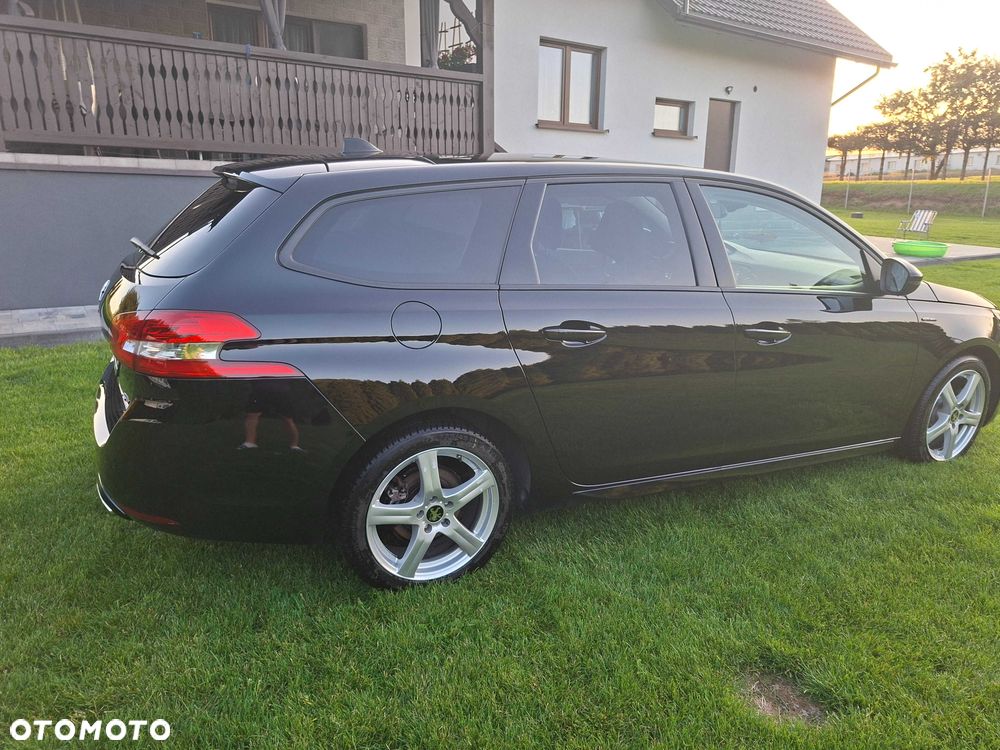 Peugeot 308 - 4