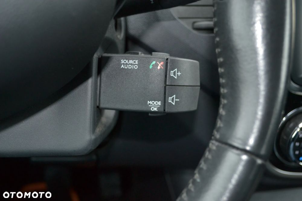 Renault Captur (ENERGY) TCe 90 INTENS - 26