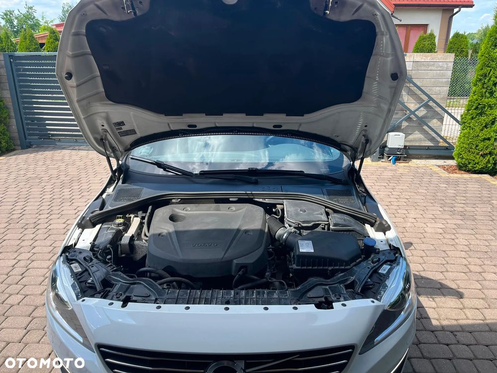 Volvo S60 D4 Geartronic Momentum - 10