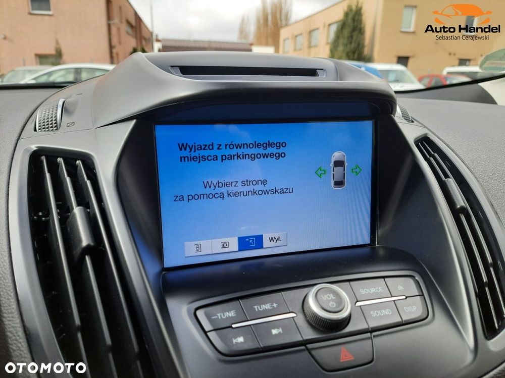 Ford Kuga 1.5 EcoBoost 2x4 Titanium - 32