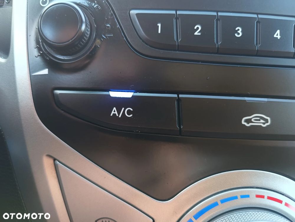 Hyundai ix20 1.4 Trend - 22