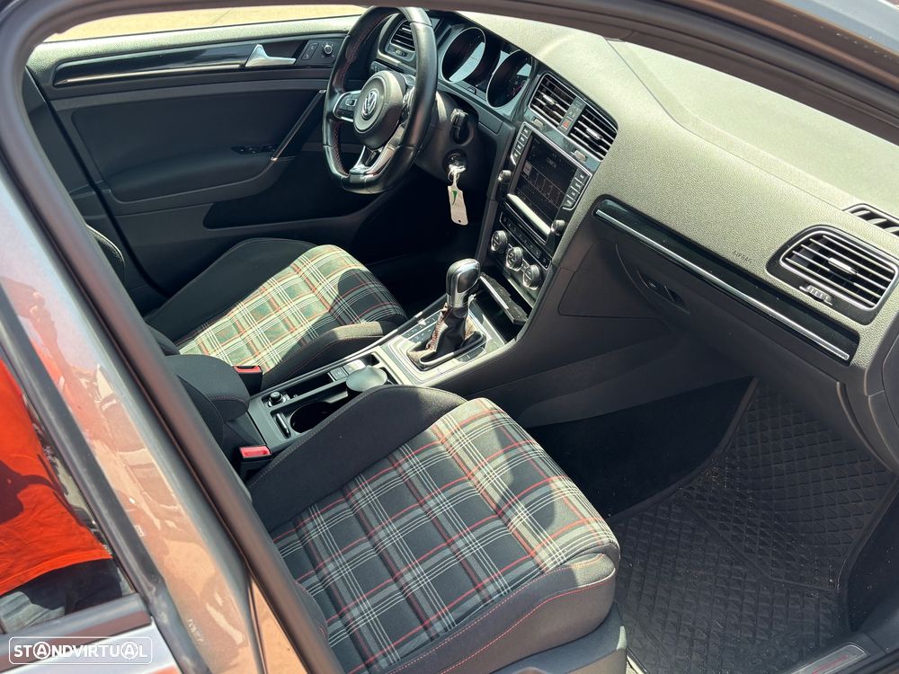 VW Golf GTI Performance BlueMotion DSG - 9
