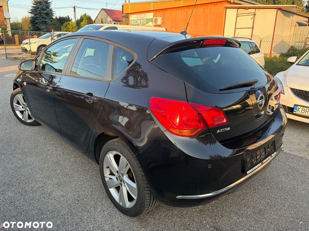 Opel Astra - 11