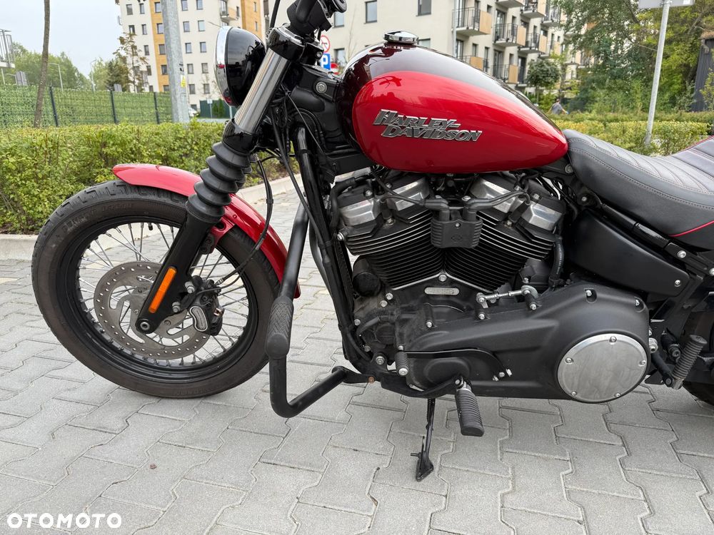 Harley-Davidson Softail Street Bob - 12