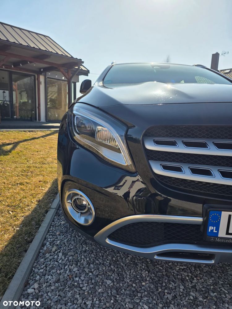 Mercedes-Benz GLA 200 d - 9
