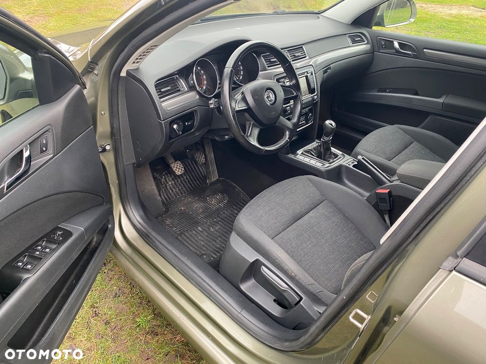 Skoda Superb 1.6 TDI Active Greenline - 6