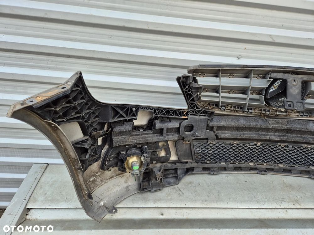 Zderzak przedni Mercedes C-klasa W204 Avantgarde - 9