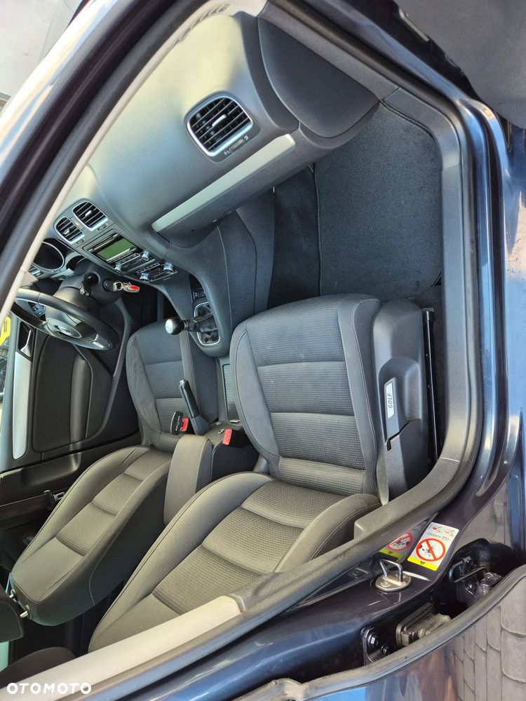 Volkswagen Golf 1.6 TDI Highline - 18