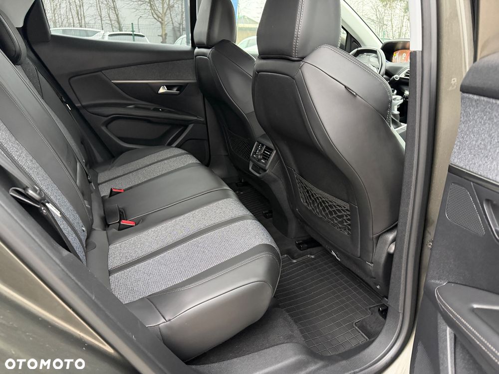 Peugeot 3008 PureTech 130 Stop & Start GPF Active Business-Paket - 32