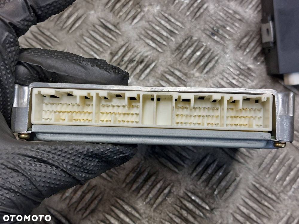 ZESTAW STARTOWY TOYOTA AVENSIS T22 2.0 D4D 89661-05420 89741-05041 - 3