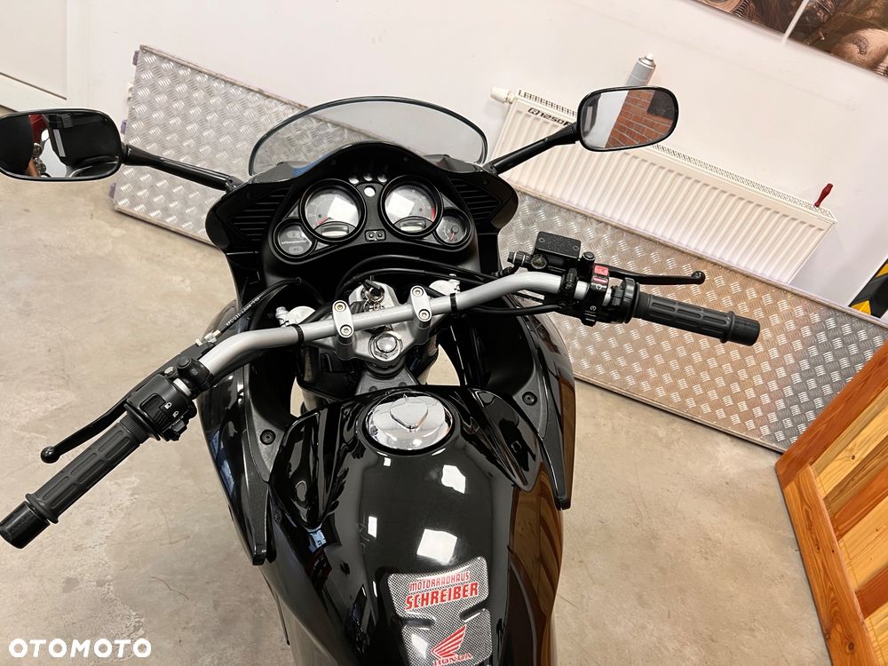 Honda XL - 24