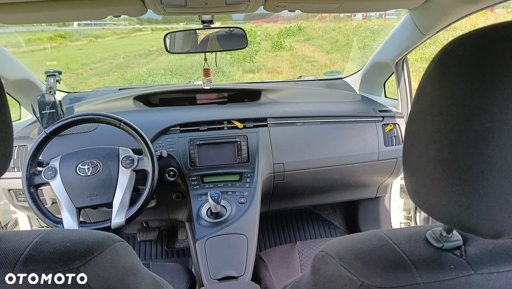 Toyota Prius - 12