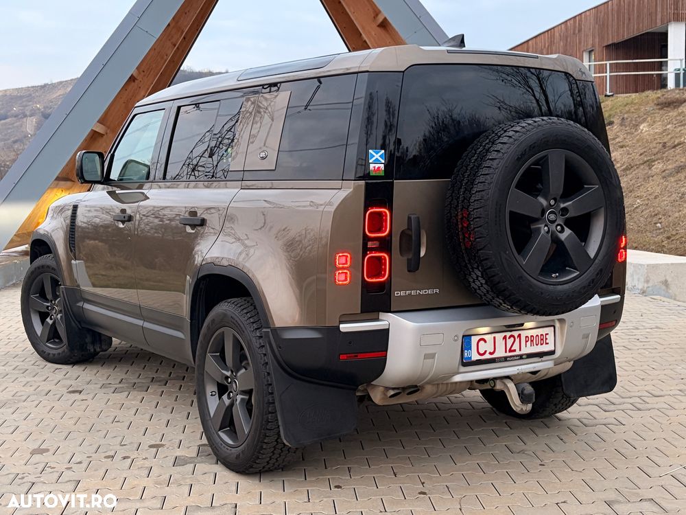 Land Rover Defender 110 2.0L D240 First Edition - 10