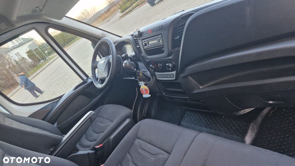 Iveco DAILY 35-130 - 13
