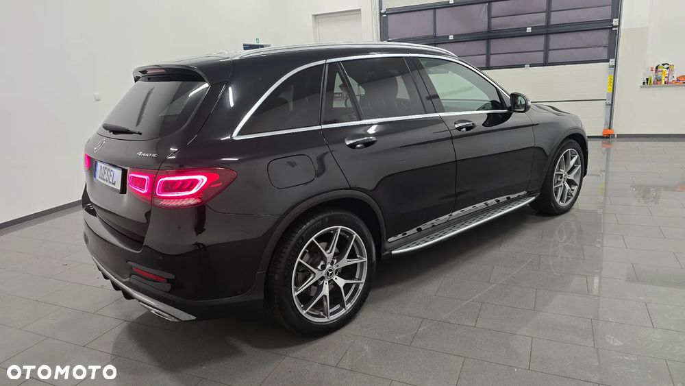 Mercedes-Benz GLC 220 d 4Matic 9G-TRONIC AMG Line Plus - 3