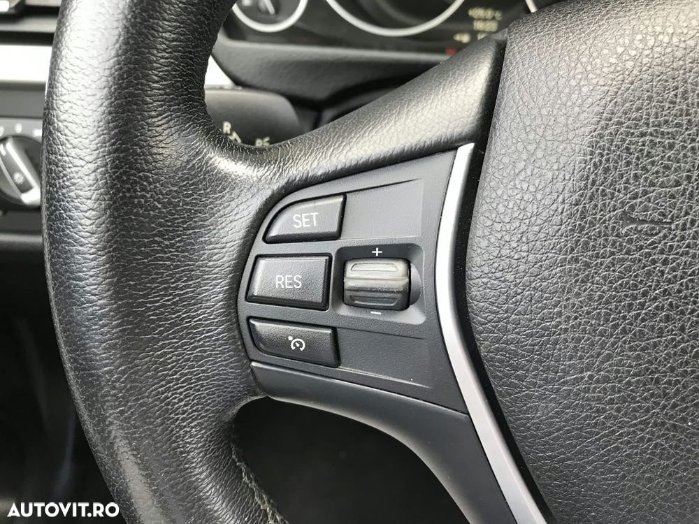BMW Seria 3 320i Aut. - 19