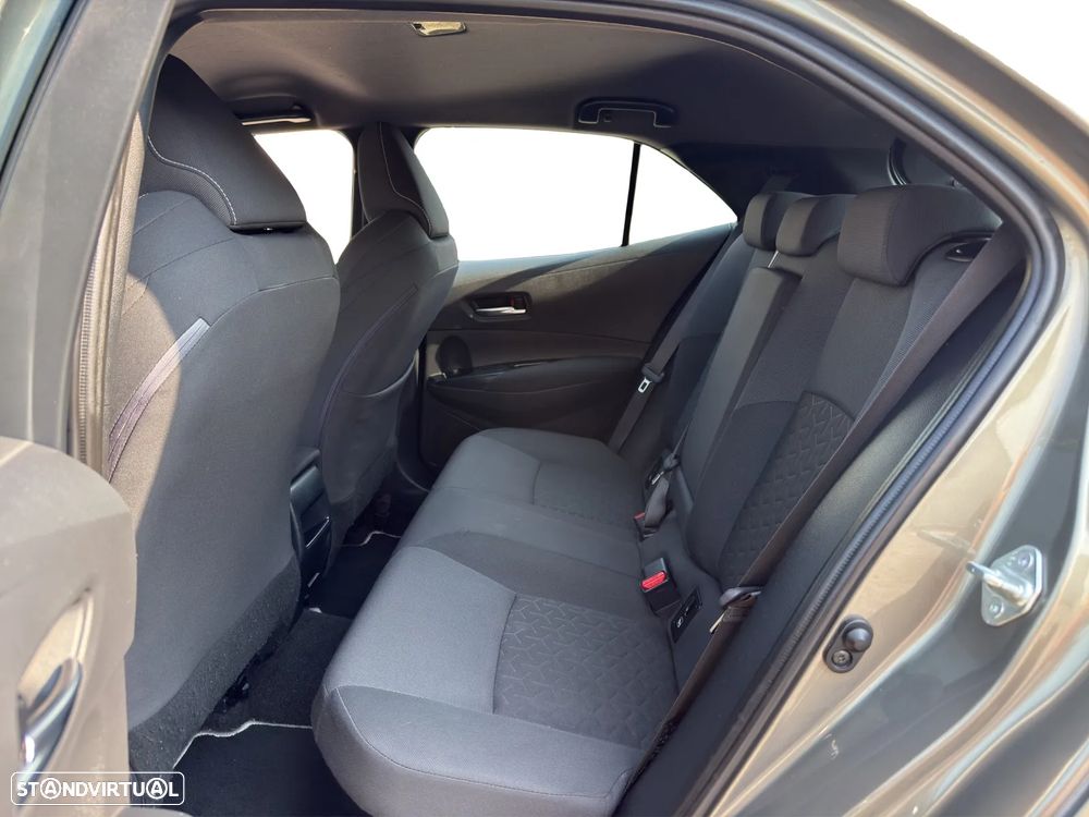 Toyota Corolla 1.8 Hybrid Comfort - 13