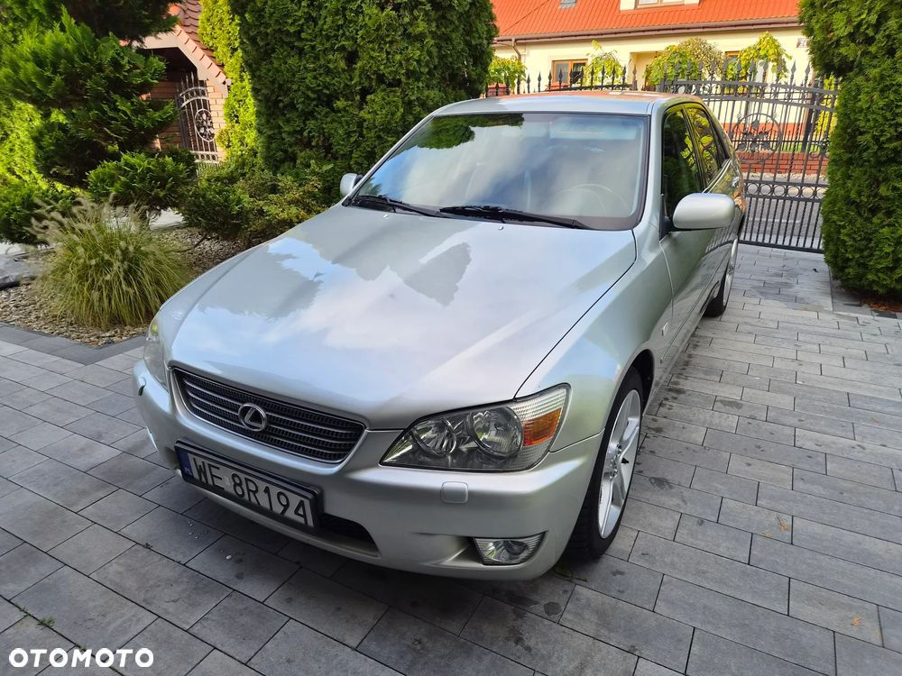 Lexus IS - 6