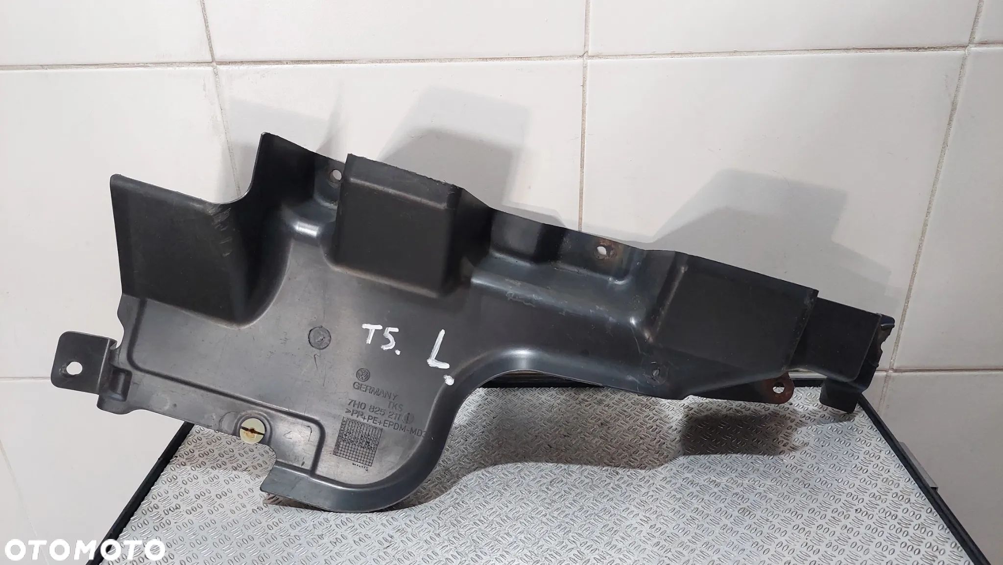 OSŁONA PODWOZIA DOLNA LEWA VW T5 2,5TDI R2008 NR 7H0825211 - 1