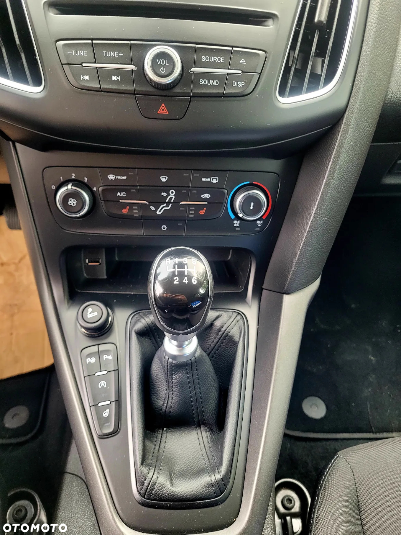 Ford Focus - 16