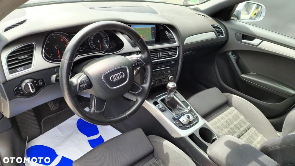 Audi A4 Limousine - 15