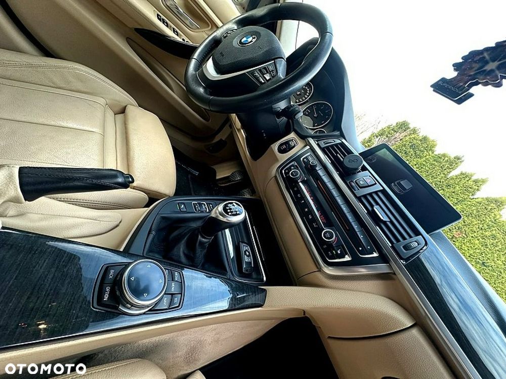 BMW Seria 3 - 16
