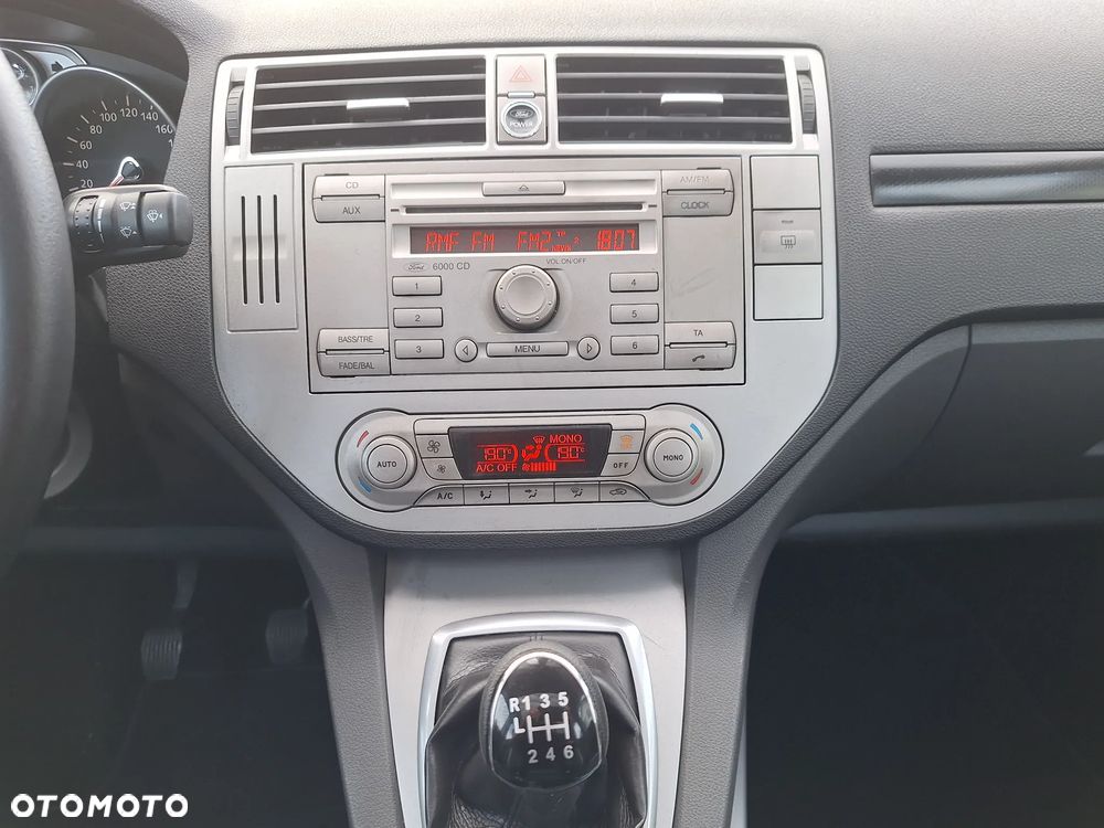 Ford Kuga 2.0 TDCi Titanium - 24