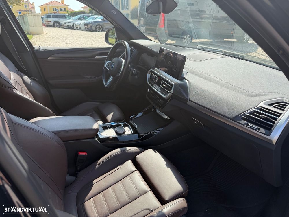 BMW iX3 M Sport Impressive - 11