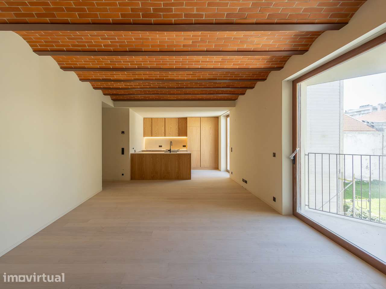 New T4 Duplex two blocks from the ocean in Matosinhos Sul - Grande imagem: 5/30