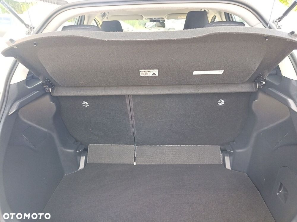 Toyota Yaris - 16