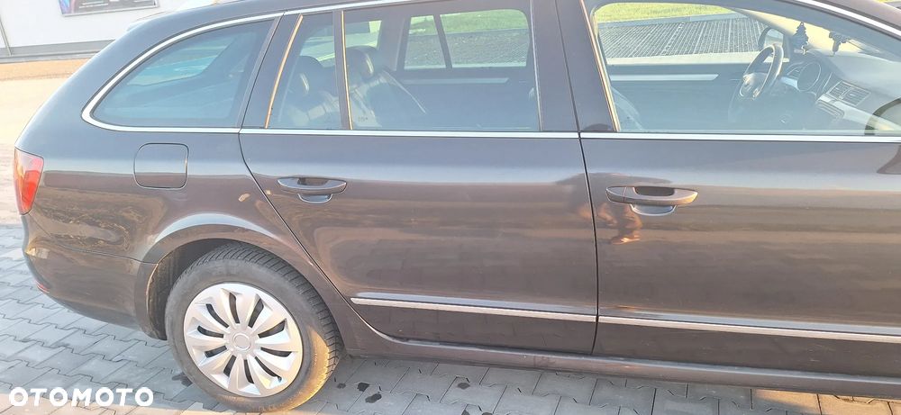 Skoda Superb 2.0 TDI Elegance DSG - 6