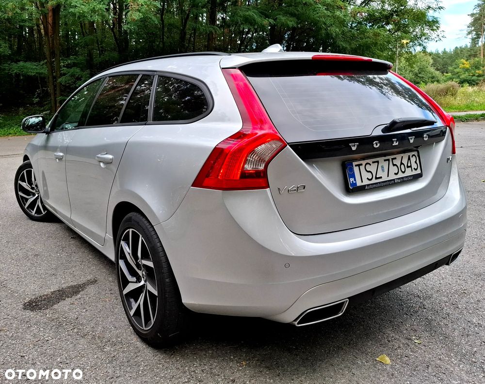 Volvo V60 2015 photo 2