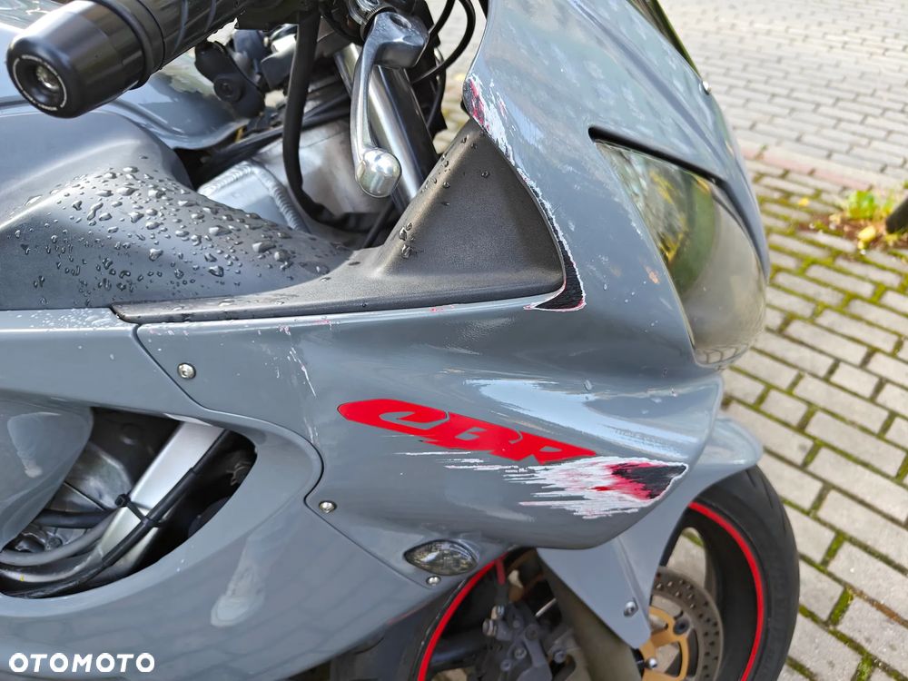 Honda CBR - 11