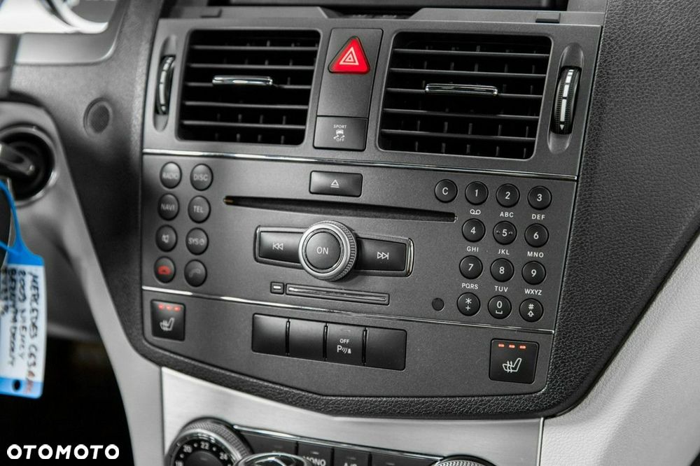 Mercedes-Benz Klasa C 63 AMG AMG SPEEDSHIFT MCT - 28