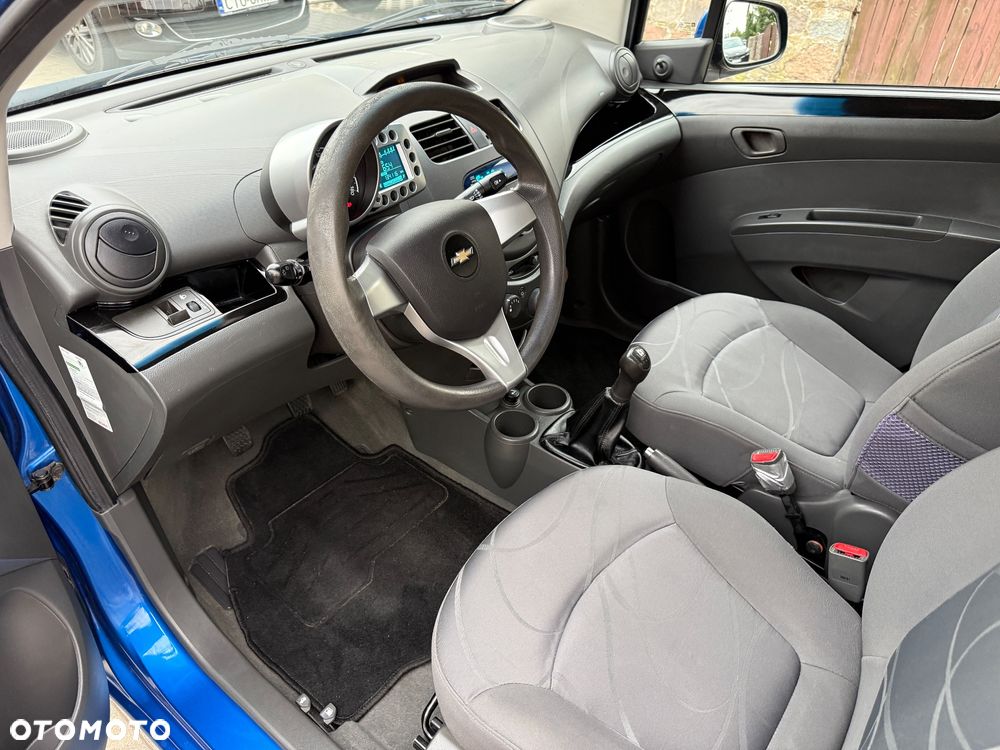 Chevrolet Spark 1.0 Base - 10