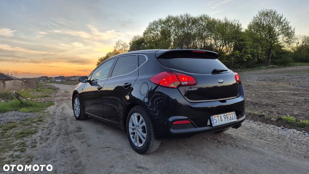 Kia Ceed 1.4 L - 5