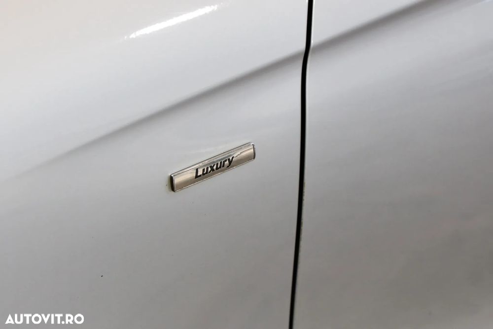 BMW Seria 3 320d Sport-Aut. Efficient Dynamics Edition Luxury Line - 32