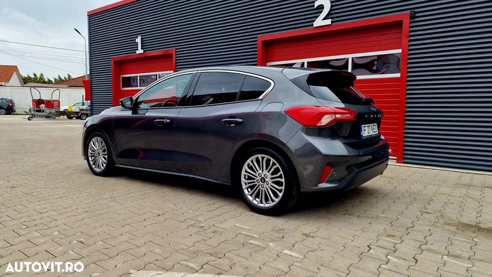 Ford Focus - 9