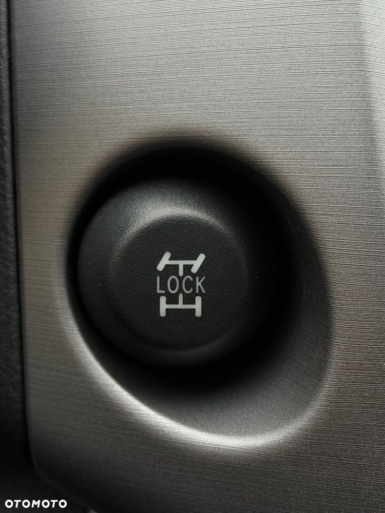 Toyota RAV4 2.2 D-4D Premium - 10