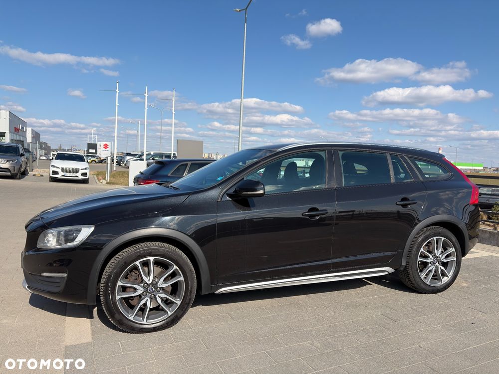 Volvo V60 D4 Drive-E Momentum - 1