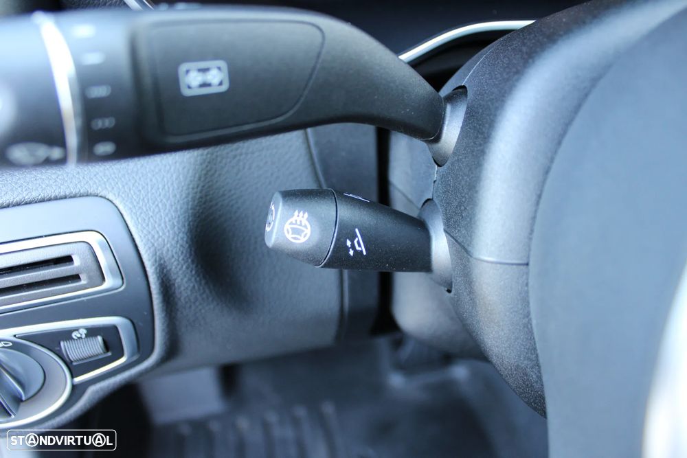 Mercedes-Benz C 300 4Matic 9G-TRONIC AMG Line Advanced - 18