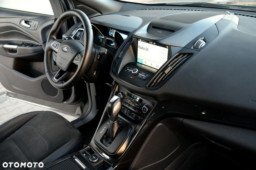 Ford Kuga - 28
