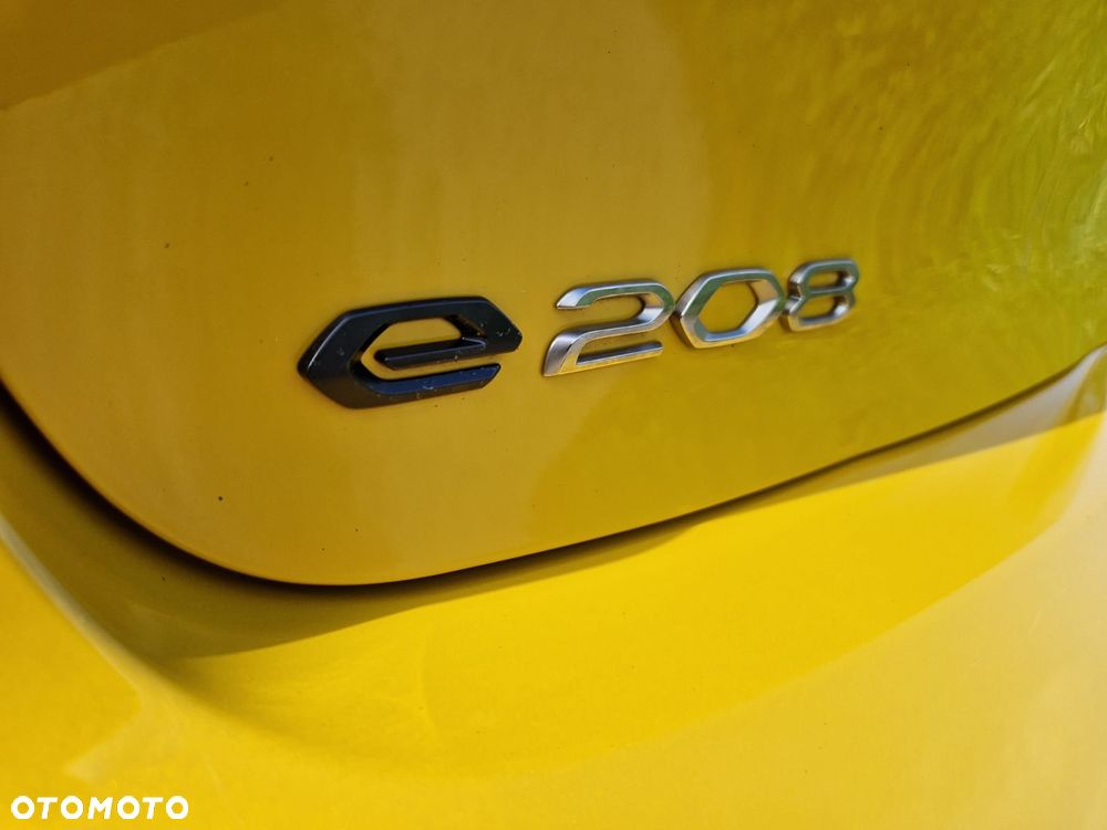 Peugeot 208 - 28