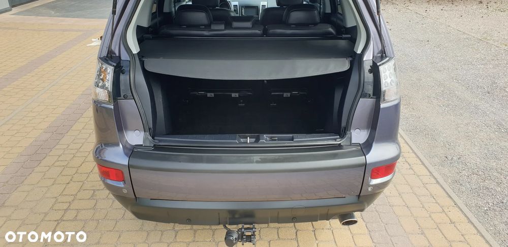 Mitsubishi Outlander - 10