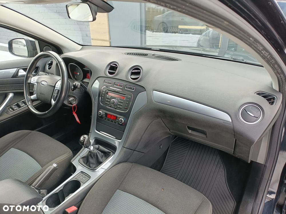 Ford Mondeo 2.0 TDCi Gold X - 17