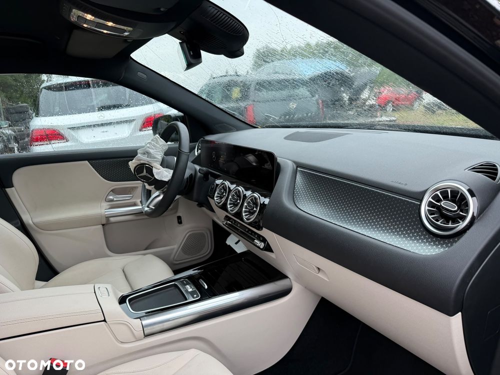 Mercedes-Benz EQA 250+ 70.5kWh Progressive - 17