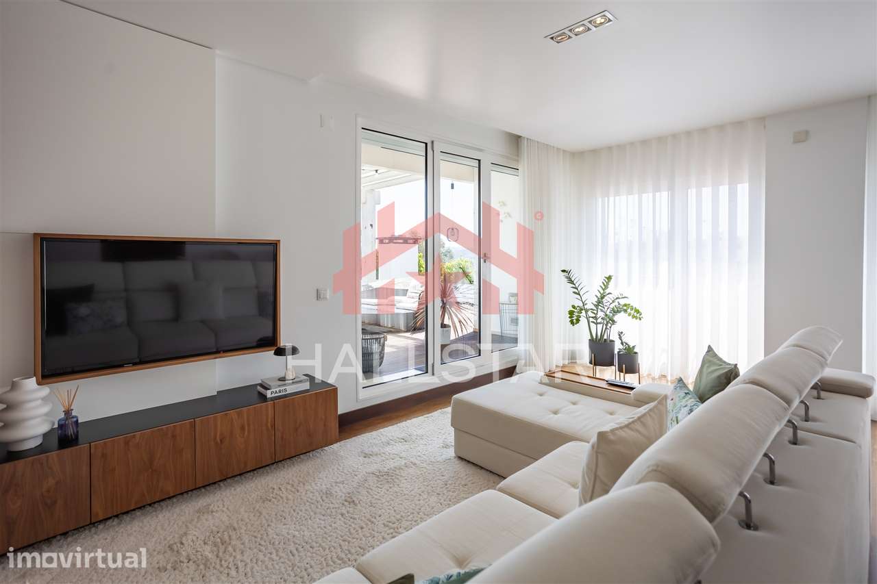 Penthouse T4 / Terraço / Telheiro - Grande imagem: 3/57