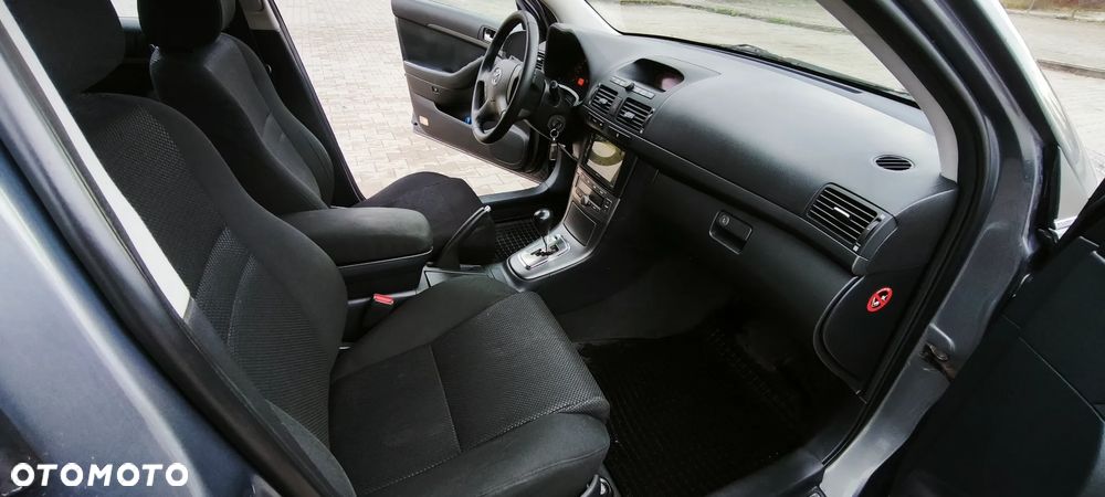 Toyota Avensis 1.8 VVT-i Automatik Sol - 7