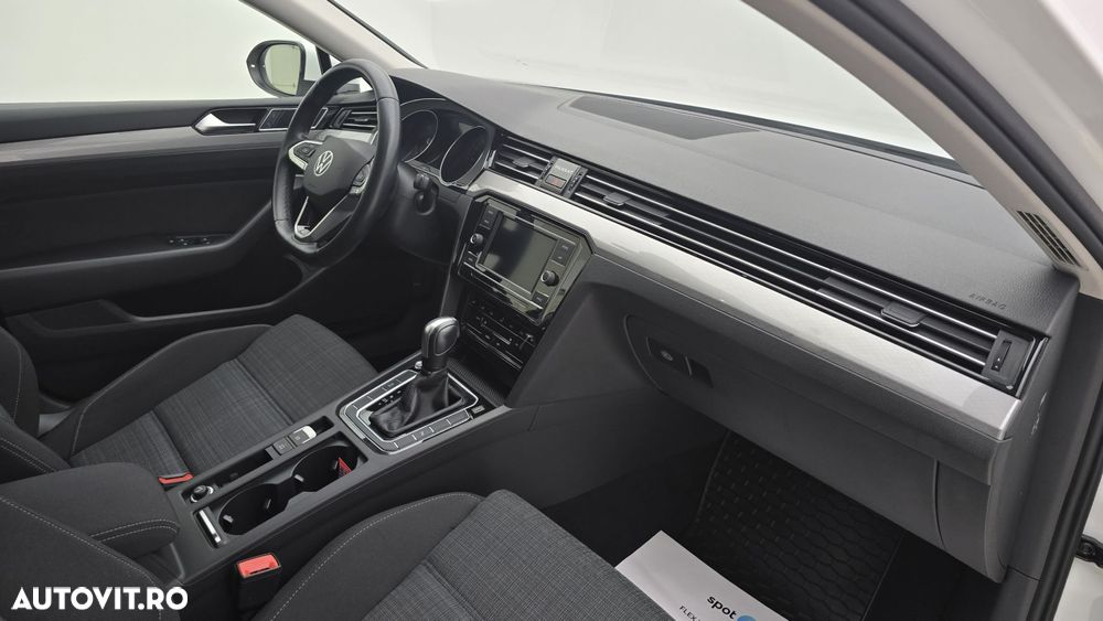 Volkswagen Passat 2.0 TDI DSG Comfortline - 19