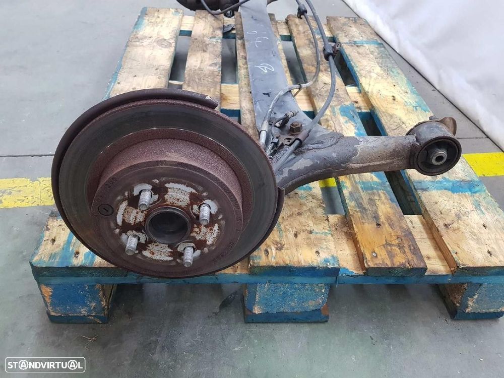 CHARRIOT TRASEIRO TOYOTA COROLLA 2004 -4210102130 - 2